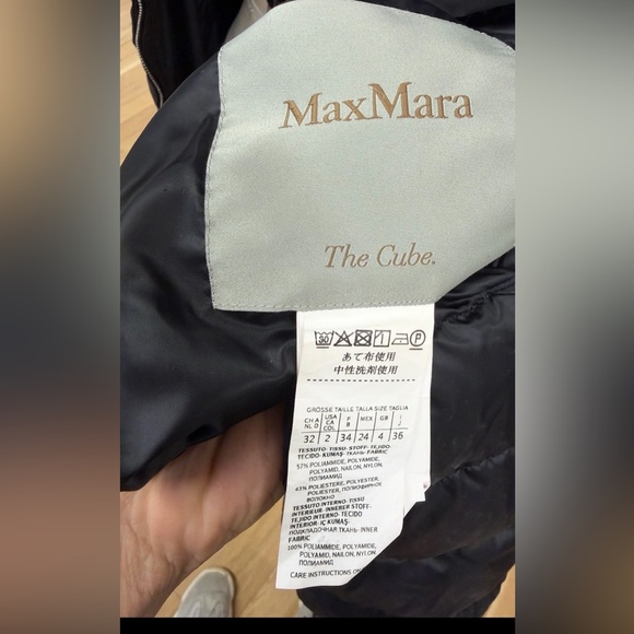 MaxMara The Cube Noveca Water Resistant Reversible Down Coat- size 2 - Picture 8 of 10